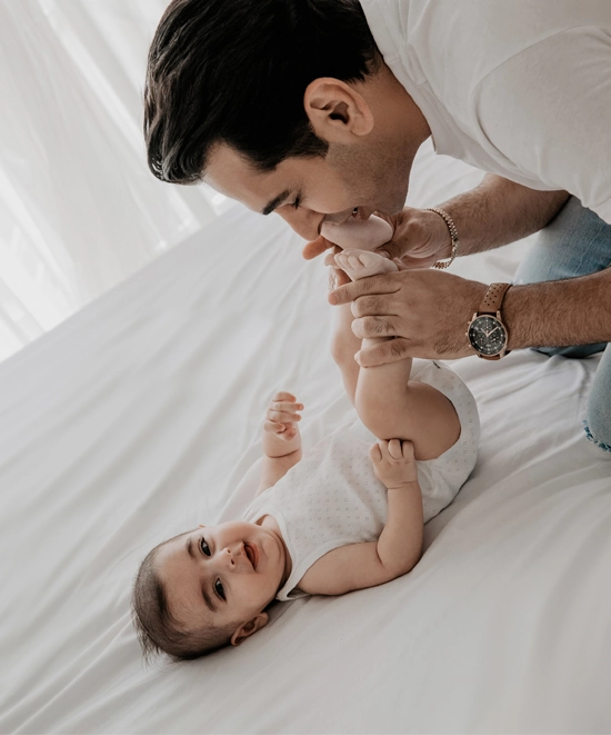 عکاسی شاد پسر و پدر