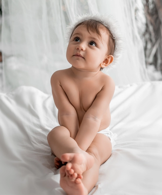 عکاسی کودکانه با تم سفید