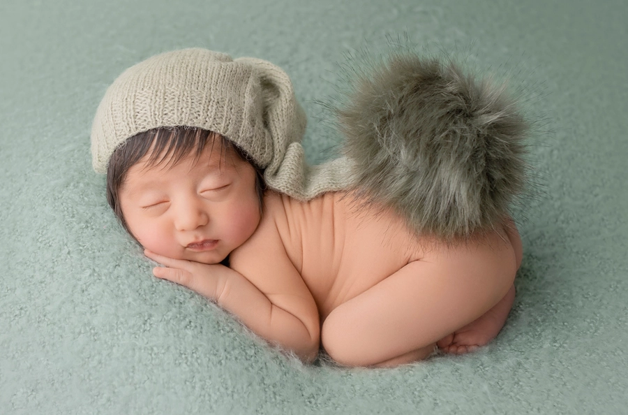 ژست عکاسی نوزاد یک ماهه