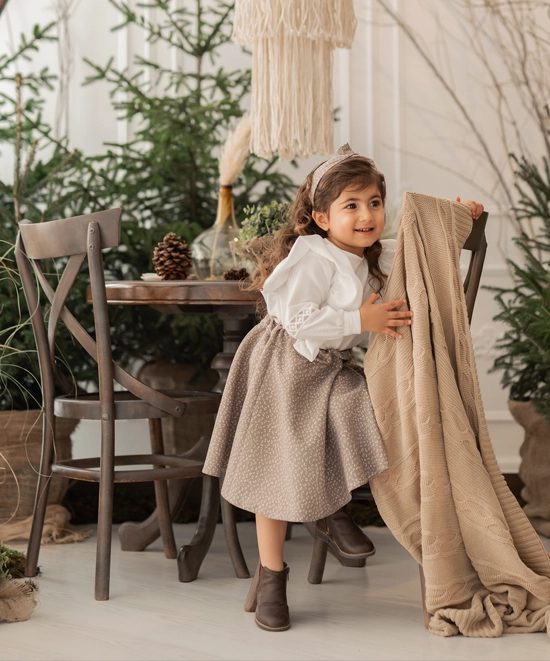 عکاسی دخترانه در آتلیه