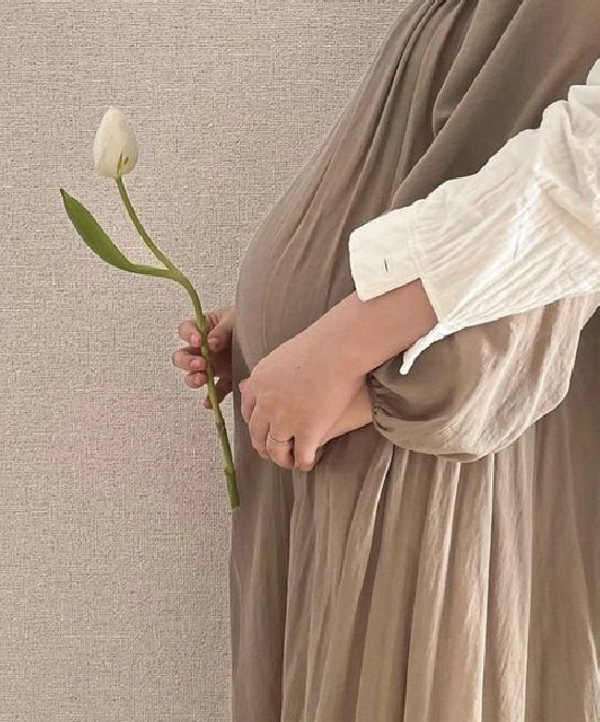 استفاده ار گل در عکاسی بارداری