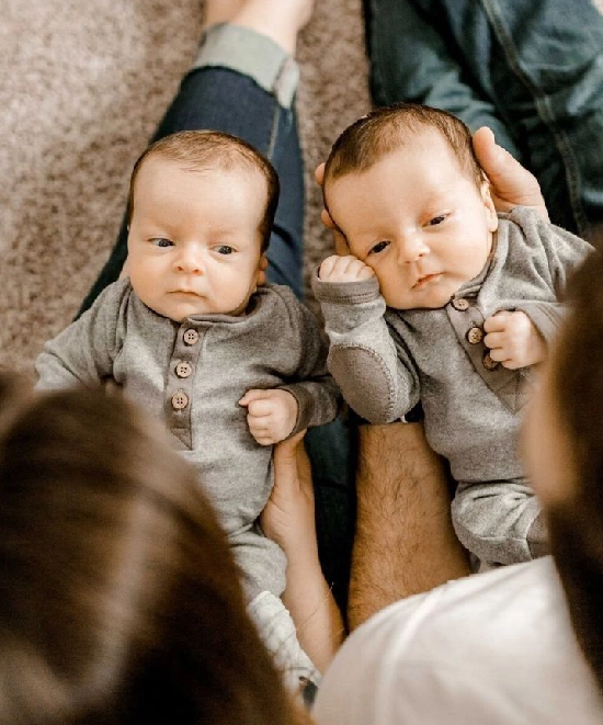 عکاسی از نوزاد دو قلو