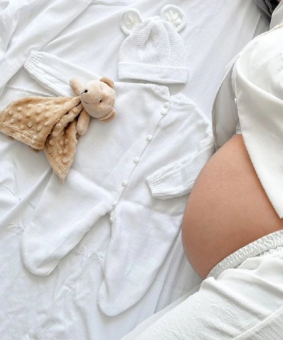 لباس‌های مناسب برای ژست بارداری اسپرت