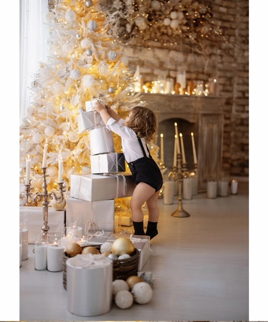 عکاسی کودکانه با کادو